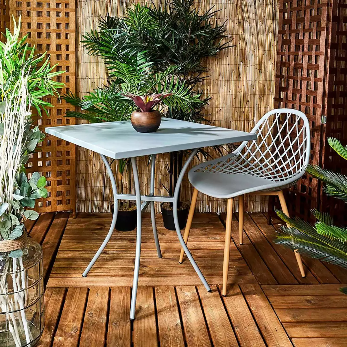 Lot de 4 chaises de jardin en plastique grise - Malaga